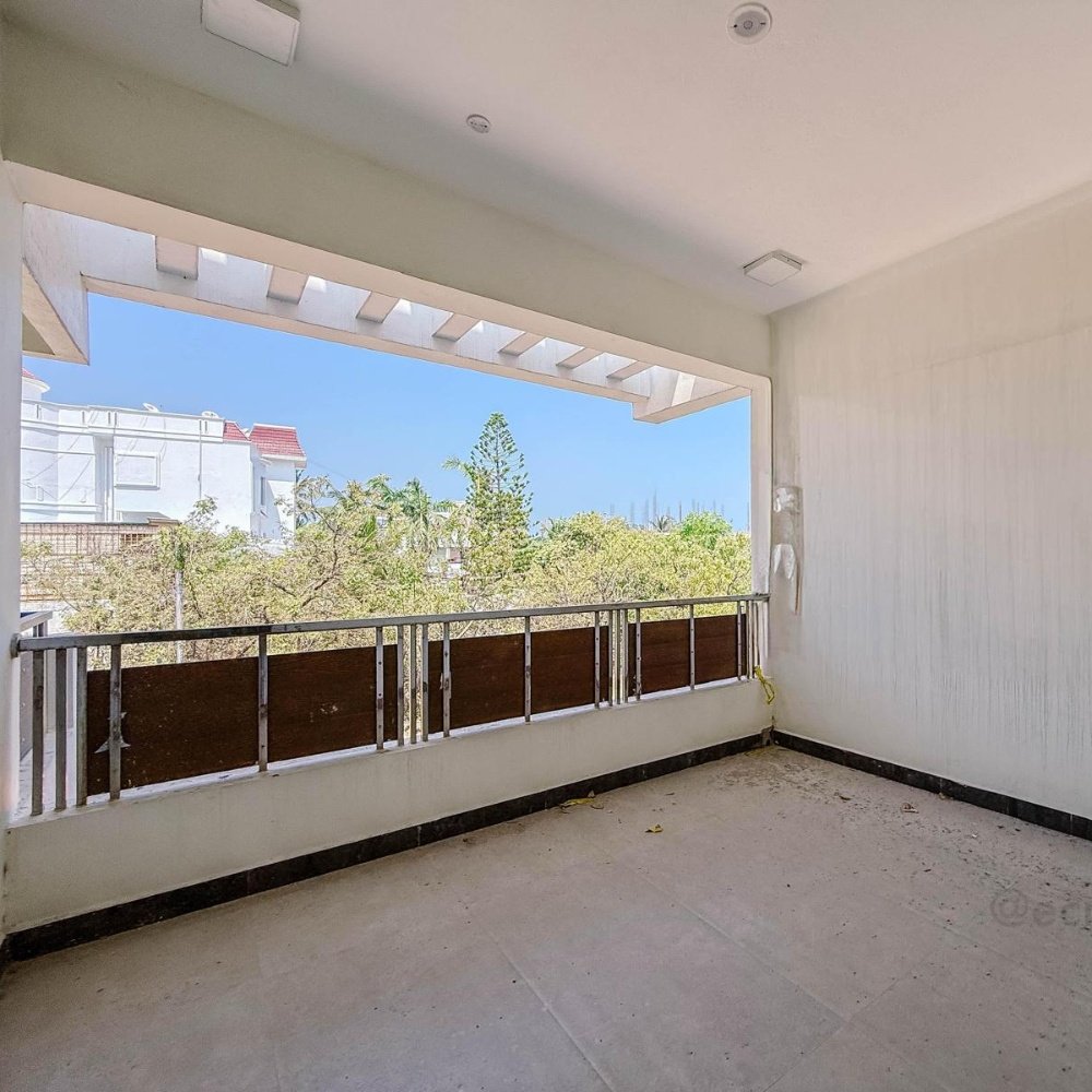 Sea Side 5BHK Villa - Villa in Uthandi, ECR, Chennai for sale - listing image